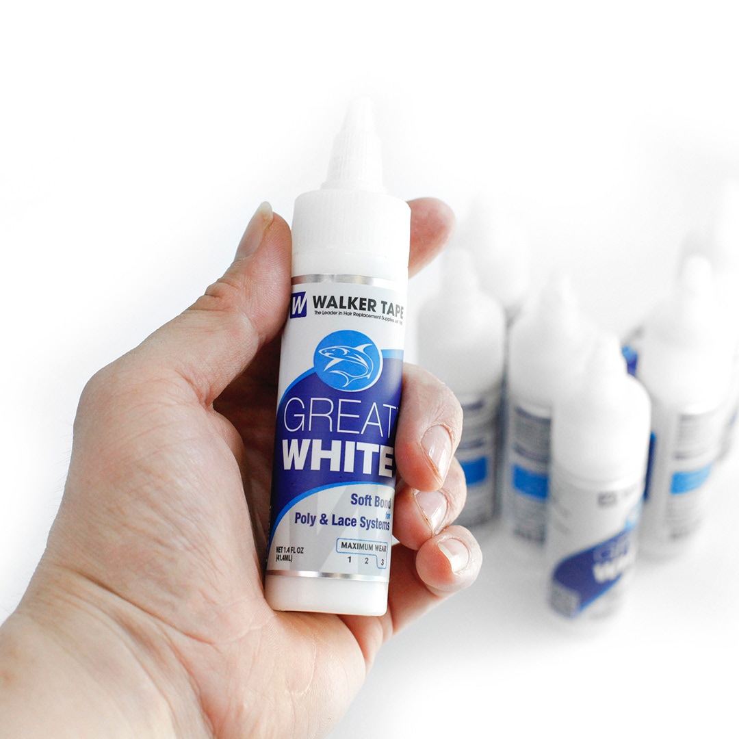 Keo Great White Walker Tape nổi bật nhờ khả năng chống nước, đảm bảo tóc giả luôn ở vị trí cố định