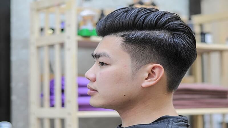 Kiểu tóc chụp kỷ yếu đẹp nam Pompadour