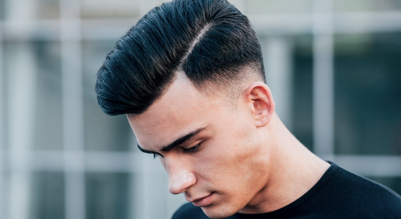 Hóa quý ông lịch lãm, nam tính với kiểu tóc nam Châu Âu Pompadour