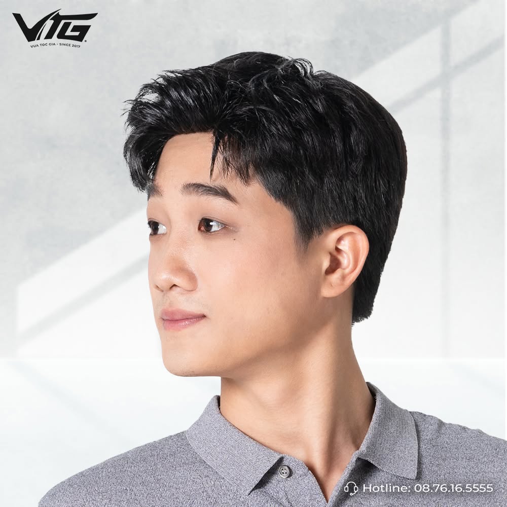 Dịch vụ cắt chỉnh tóc giả nam tại nhà của VTG Hair đáp ứng nhu cầu hoàn thiện kiểu tóc ngay tại không gian cá nhân